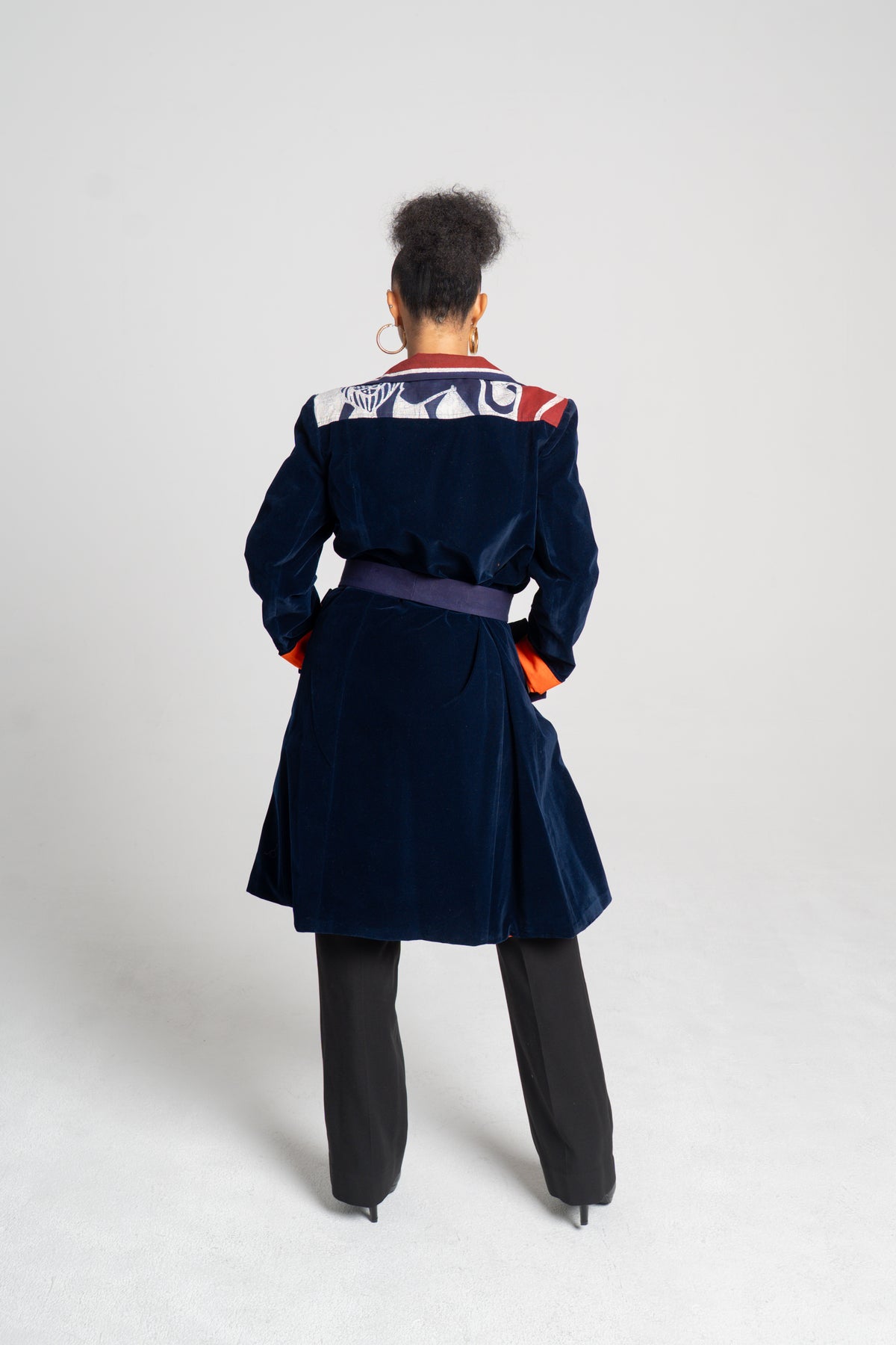 Ruyevo Hand-Painted Batik Jacket | Artisan Zimbabwean Wildlife Artwear | Unique 100% Cotton Outerwear